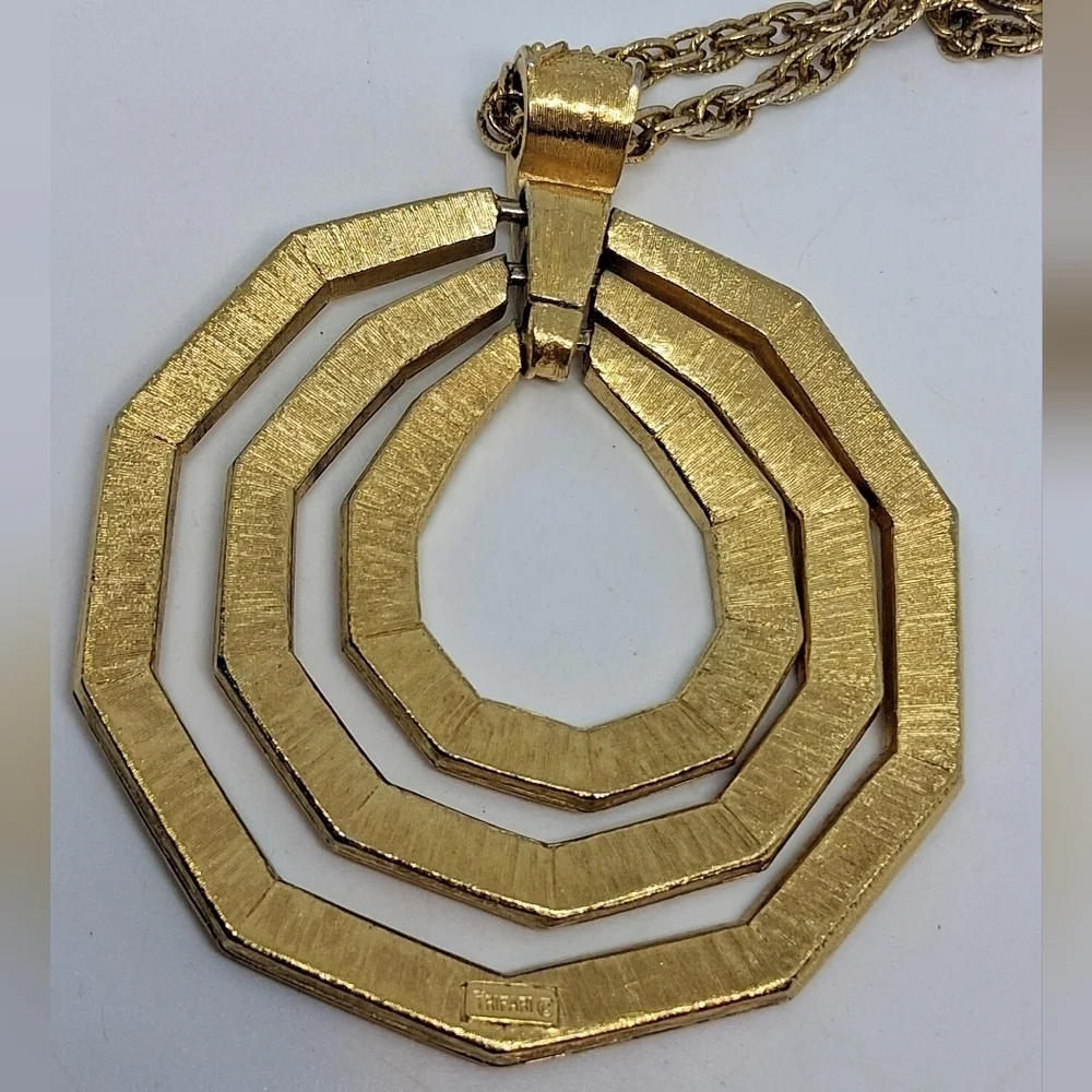 * Vintage Crown Trifari Gold Tone Ornate Door Knocker Necklace